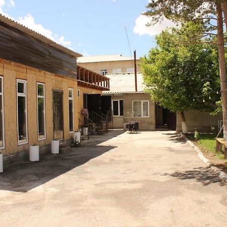 Guest House Jamal Naryn Extérieur photo